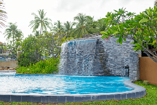 Cascading pool